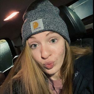 Meet your Posher, Amelia